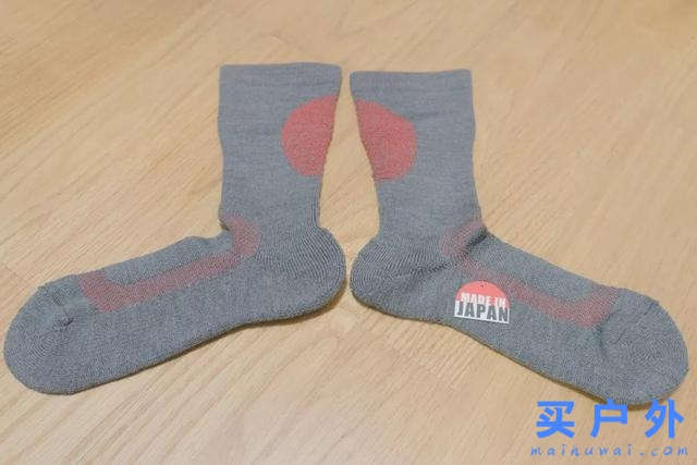 戶外徒步除了需要一雙好的登山鞋外，登山襪更是不可忽略