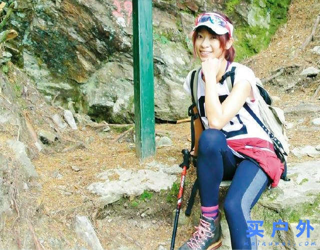 戶外告訴我，女生也可以自在、舒適、時(shí)尚的去登山
