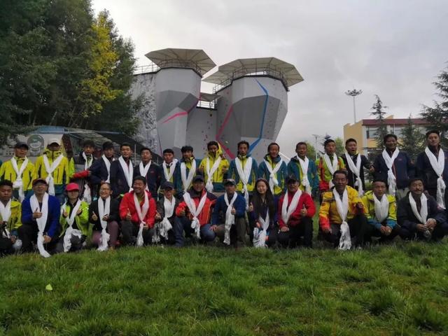 羅靜成功登頂希夏邦馬峰,歷時7年完成個人的14座8000米山峰