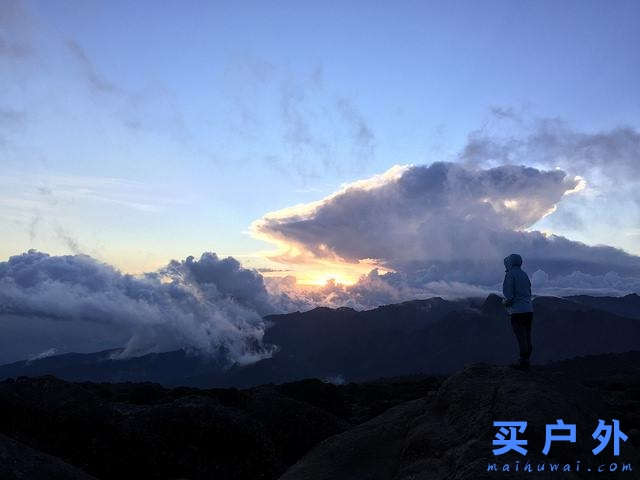 登上坦桑尼亞非洲第一高峰乞力馬扎羅山之夢
