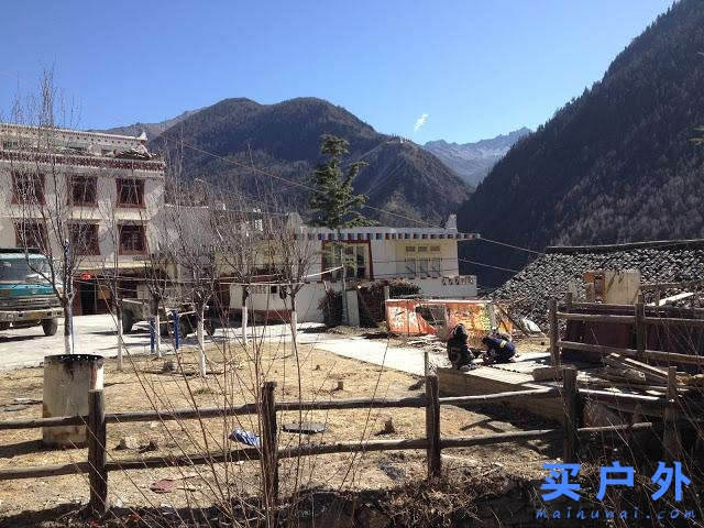 四川,獨闖四姑娘山二峰5276m全紀錄