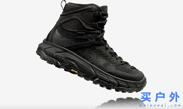 今年大熱的HOKA ONE ONE推出高幫戶外靴，功能性和外觀兼具