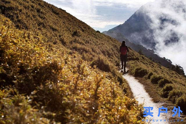 天氣越來越冷,戶外運動時應該怎么按分層穿衣服?