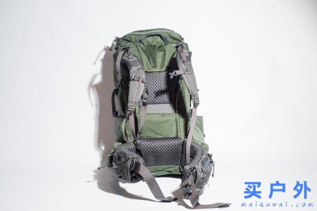 買了個神秘農場Mystery Ranch背包，只因為又要開始徒步旅行