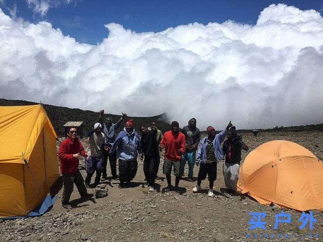 登上坦桑尼亞非洲第一高峰乞力馬扎羅山之夢