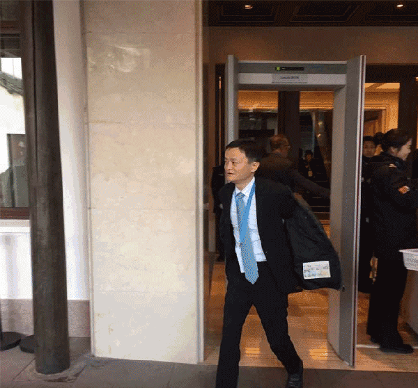 Moncler羽絨服為何能被稱為羽絨服的LV?馬云也是他的死忠粉