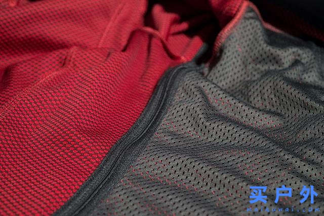 入手吳彥祖同款MAMMUT猛犸象極限軟殼,帥氣開箱