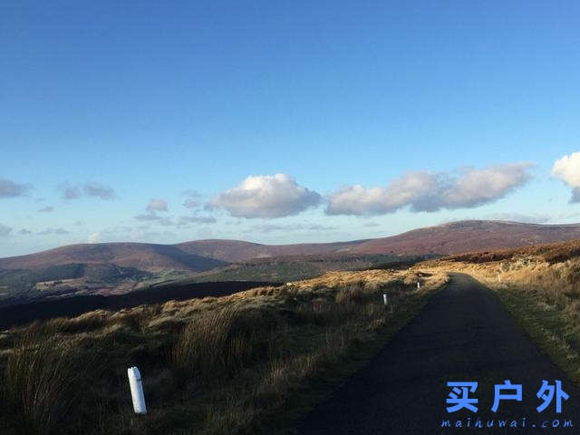 愛爾蘭自駕攻略,一篇告訴你上路資訊、交通規則、租車須知和必走路線