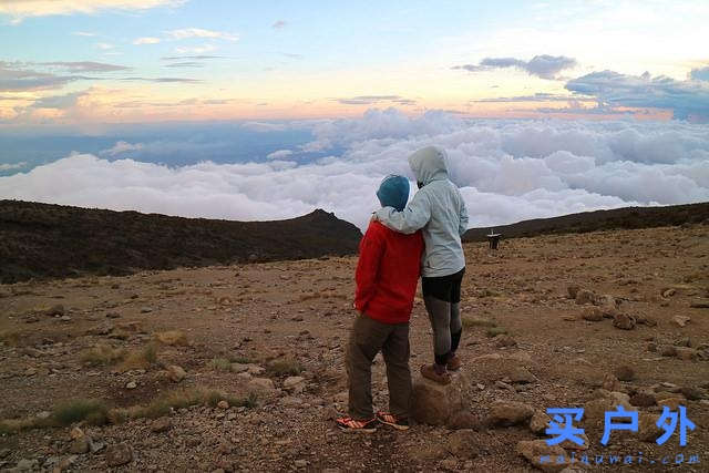 登上坦桑尼亞非洲第一高峰乞力馬扎羅山之夢