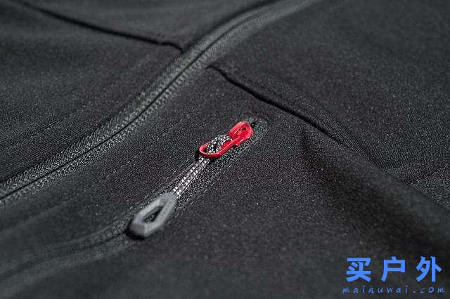 入手吳彥祖同款MAMMUT猛犸象極限軟殼,帥氣開箱