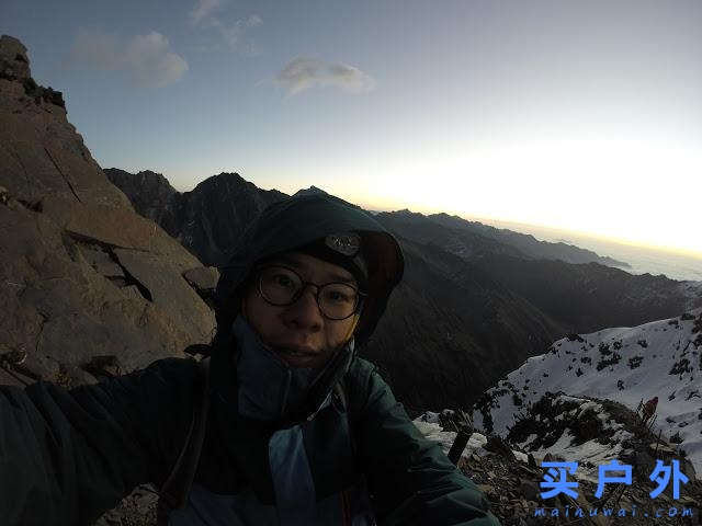 四川,獨闖四姑娘山二峰5276m全紀錄