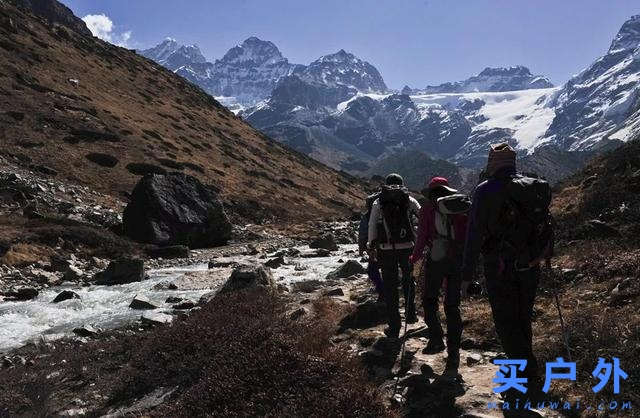 低調奢華，腳穿德國LOWA戶外鞋海外攀登大挑戰