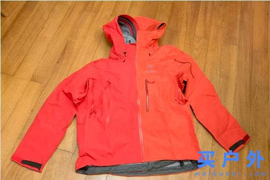 始祖鳥Alpha SV沖鋒衣和始祖鳥Beta AR沖鋒衣有什么不同?