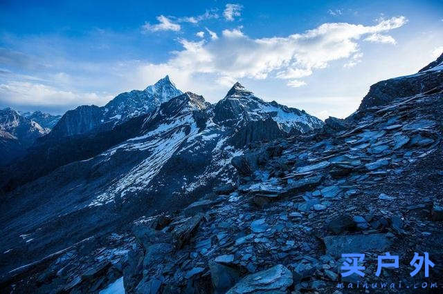 四姑娘山大峰攀登,開啟你的第一座技術型雪山攀登