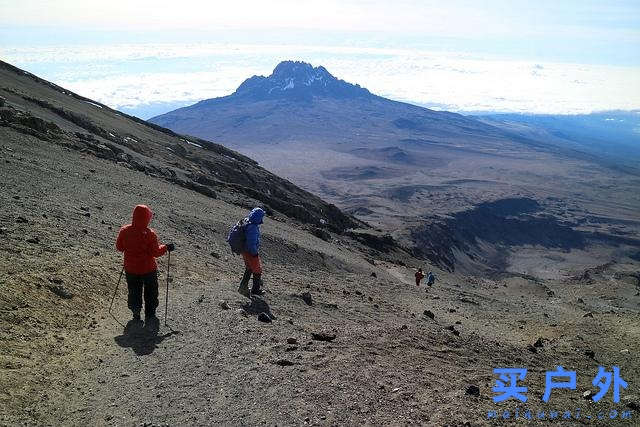 登上坦桑尼亞非洲第一高峰乞力馬扎羅山之夢