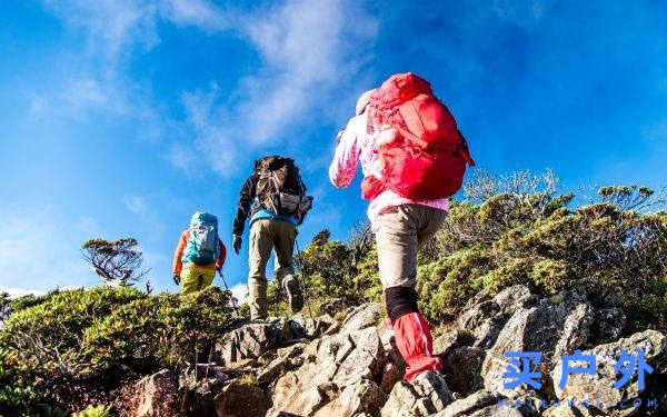 一定要帶孩子去戶外，但小孩是否適合跟家長攀爬高山？