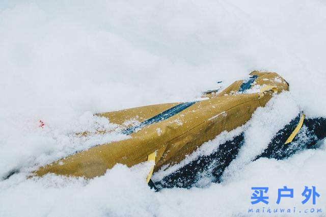 始祖鳥Alpha SK 32背包評測，極簡主義滑雪者之選