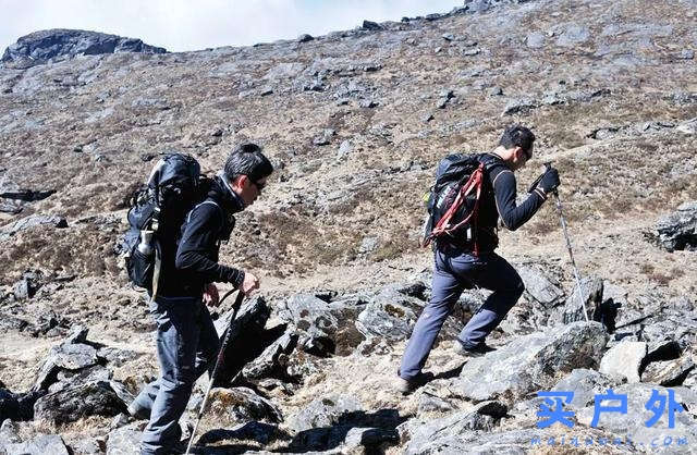 低調奢華，腳穿德國LOWA戶外鞋海外攀登大挑戰