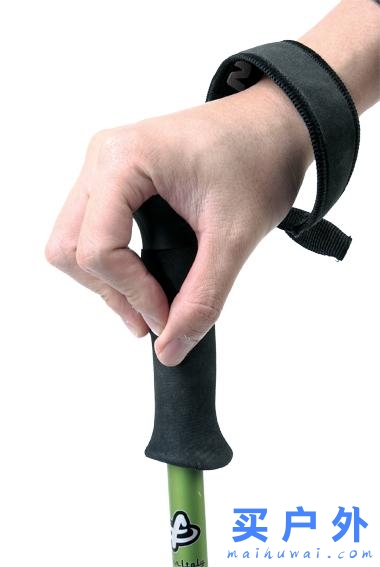 登山杖正確的使用方法，使用登山杖可以讓走路更輕松