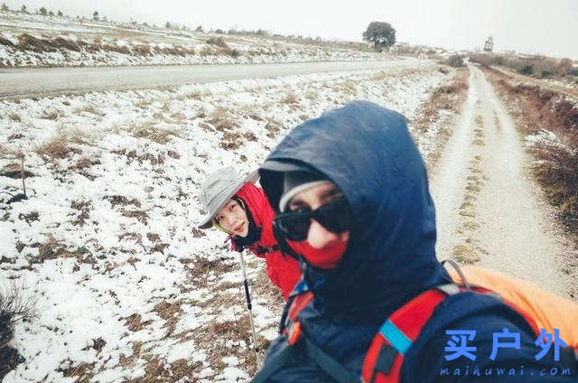 西班牙朝圣之路，走過風雪冰雨的蜜月旅行