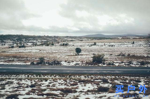 西班牙朝圣之路，走過風雪冰雨的蜜月旅行