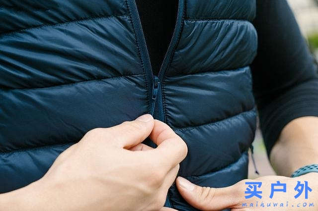 三款人氣始祖鳥Arcteryx保暖背心實穿分享，買件鳥裝好過冬