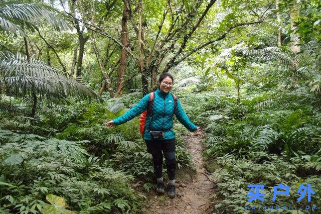 把原先的羽絨服汰換掉啦，以后上山就靠這件The North Face ThermoBall北面保暖棉服外套