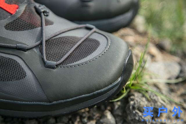 始祖鳥這款全方位越野跑鞋實鞋開箱，你可以買一雙