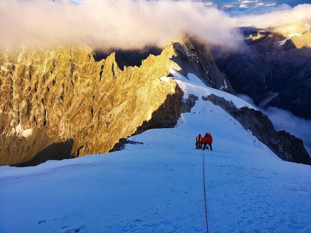 攀登半脊峰游記,我的雪山之行