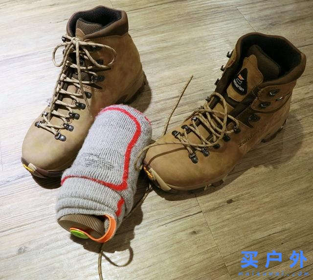 戶外徒步登山過程中，登山鞋濕了怎么辦?