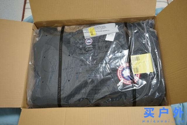 種草全球最火的羽絨服，Canada Goose加拿大鵝羽絨服開箱