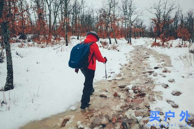 西班牙朝圣之路，走過風雪冰雨的蜜月旅行