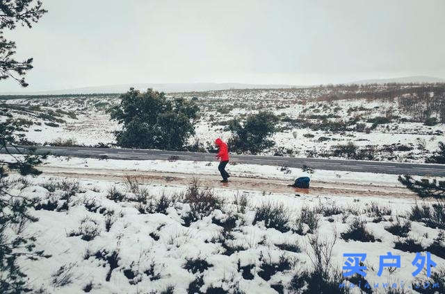 西班牙朝圣之路，走過風雪冰雨的蜜月旅行