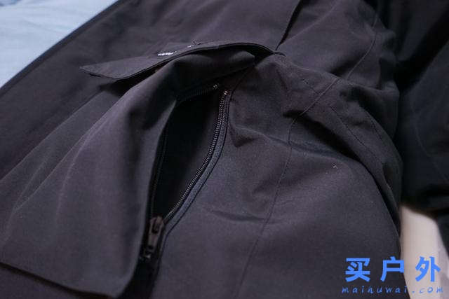 種草全球最火的羽絨服，Canada Goose加拿大鵝羽絨服開箱