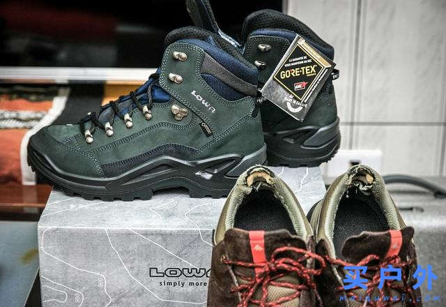 穿著Lowa多功能戶外鞋，探索群山峻嶺之間