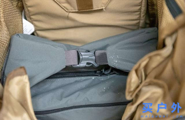 神秘農場Mystery Ranch背包開箱防水測試