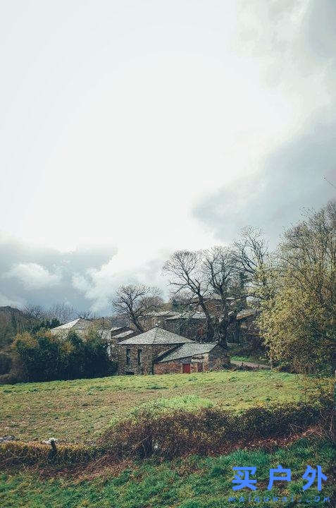 西班牙朝圣之路，走過風雪冰雨的蜜月旅行