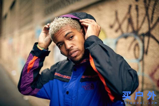 以90年代單板滑雪文化為靈感，THE NORTH FACE北面推出復(fù)古新系列產(chǎn)品