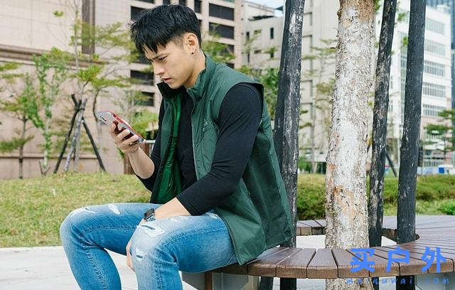 三款人氣始祖鳥Arcteryx保暖背心實穿分享，買件鳥裝好過冬