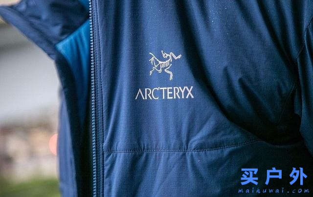 帥氣征服濕冷天氣,四款保暖外套始祖鳥Arc'teryx羽絨服和棉服開箱實穿！