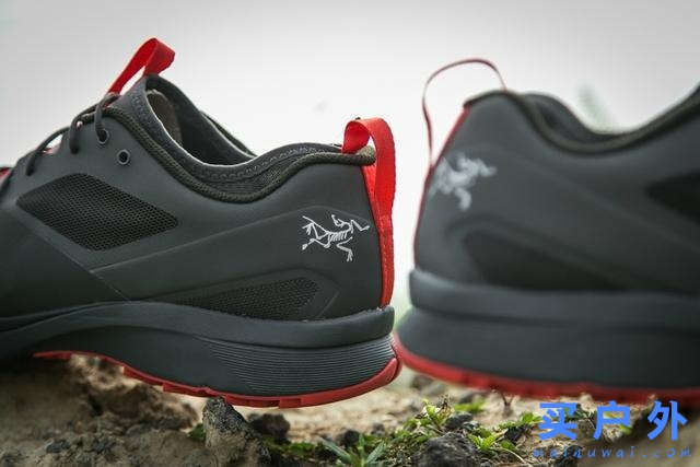 始祖鳥這款全方位越野跑鞋實鞋開箱，你可以買一雙