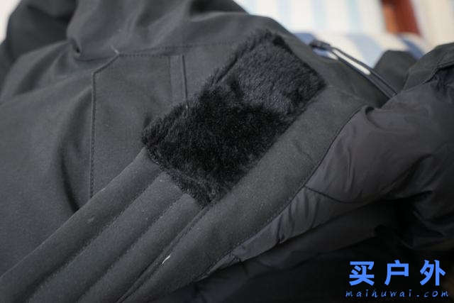 種草全球最火的羽絨服，Canada Goose加拿大鵝羽絨服開箱