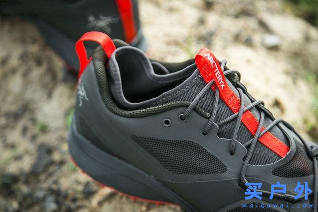 始祖鳥這款全方位越野跑鞋實鞋開箱，你可以買一雙