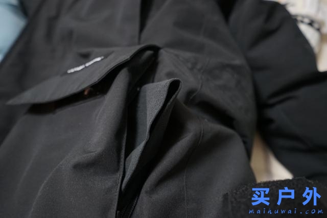 種草全球最火的羽絨服，Canada Goose加拿大鵝羽絨服開箱