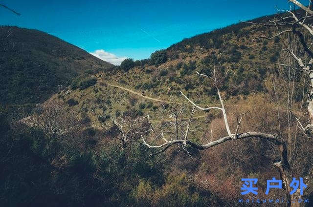 西班牙朝圣之路，走過風雪冰雨的蜜月旅行