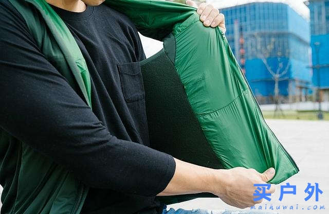 三款人氣始祖鳥Arcteryx保暖背心實穿分享，買件鳥裝好過冬