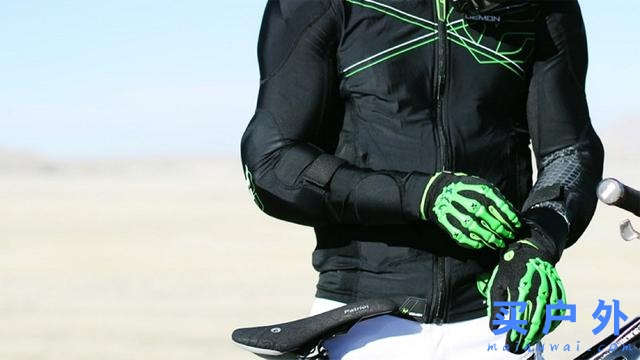 為滑雪新手寫的,從頭到腳的滑雪裝備簡易挑選攻略