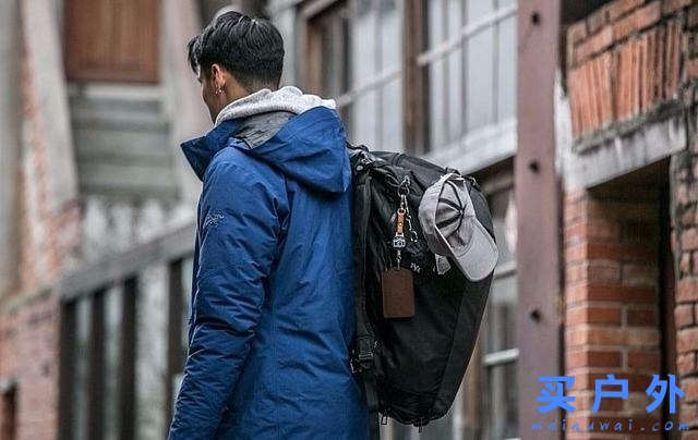 帥氣征服濕冷天氣,四款保暖外套始祖鳥Arc'teryx羽絨服和棉服開箱實穿！