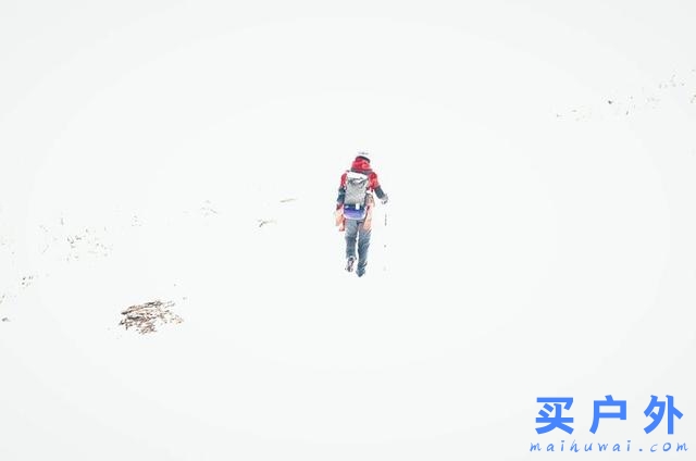 西班牙朝圣之路，走過風雪冰雨的蜜月旅行