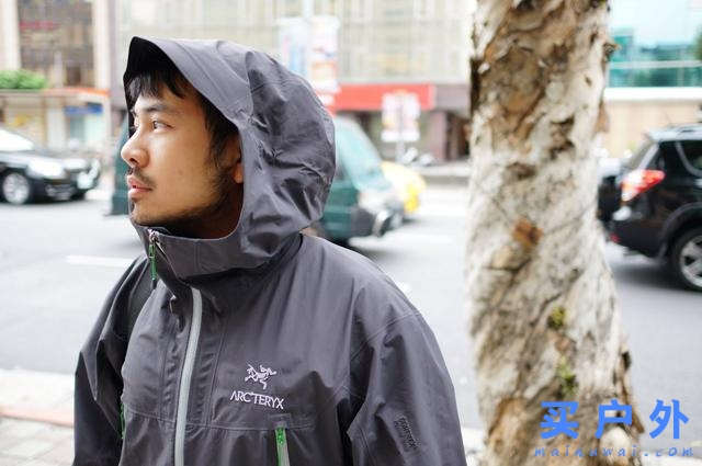 戶外品牌的領導者,始祖鳥Arc’teryx的Alpha LT這款沖鋒衣開箱